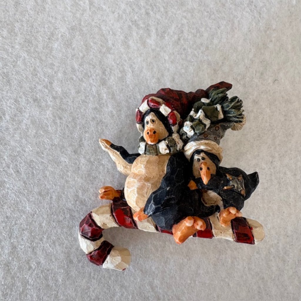 Boyds Bears Vintage Pin 2 Penguins On A Candy Cane Winter Holiday Brooch Resin